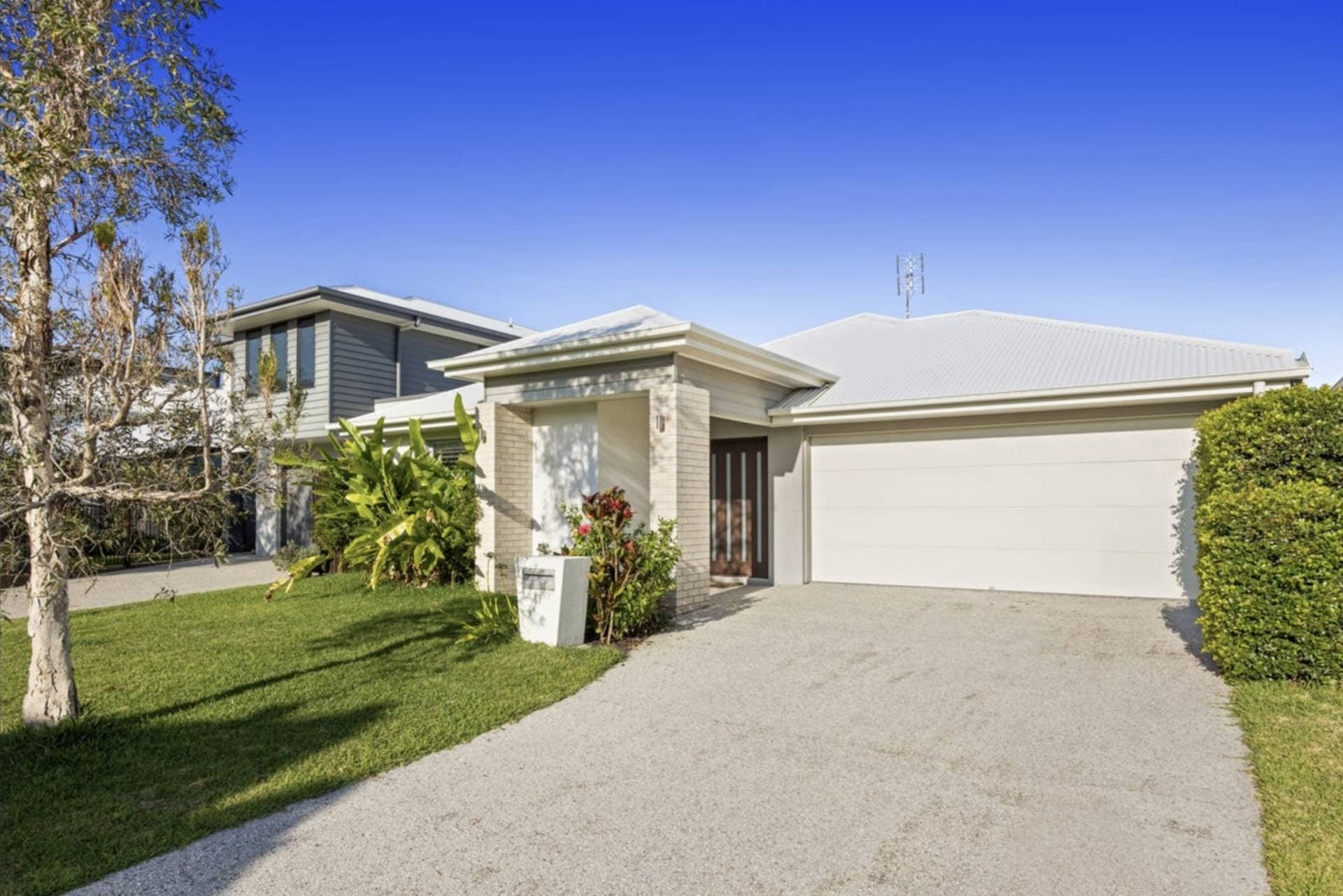 17 Affinity Place, Birtinya - Image 1