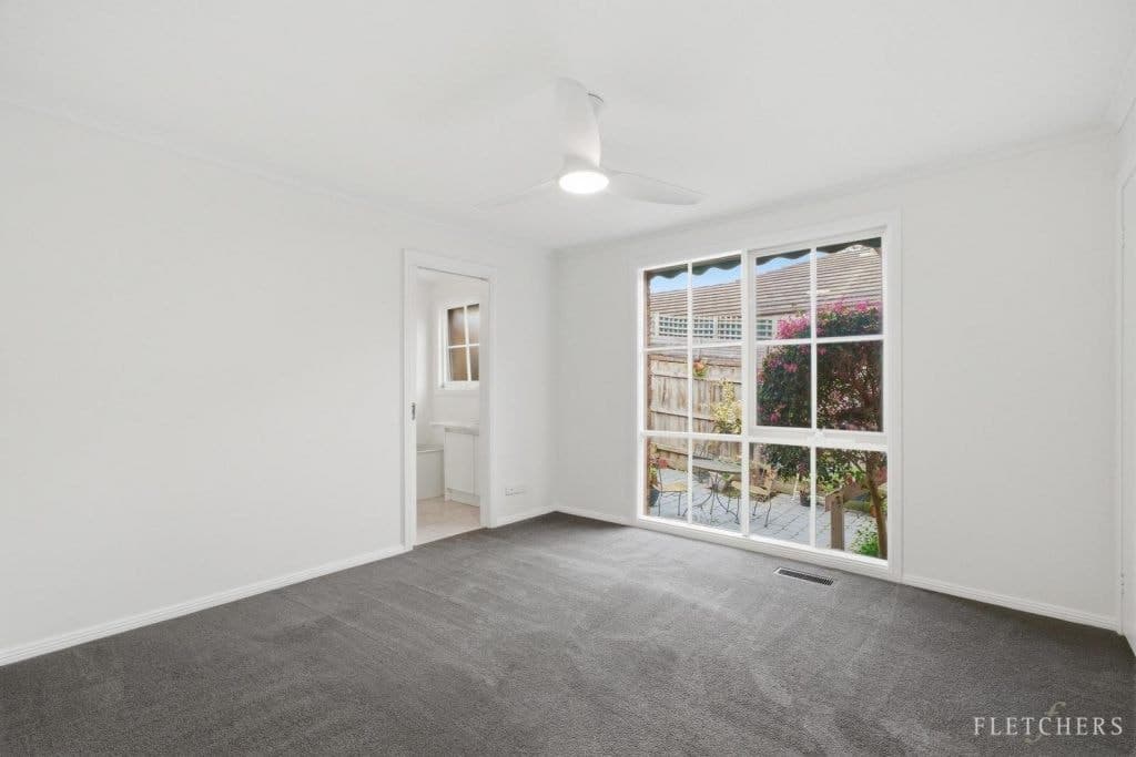 2/88-90 Lincoln Road, Croydon - Image 1