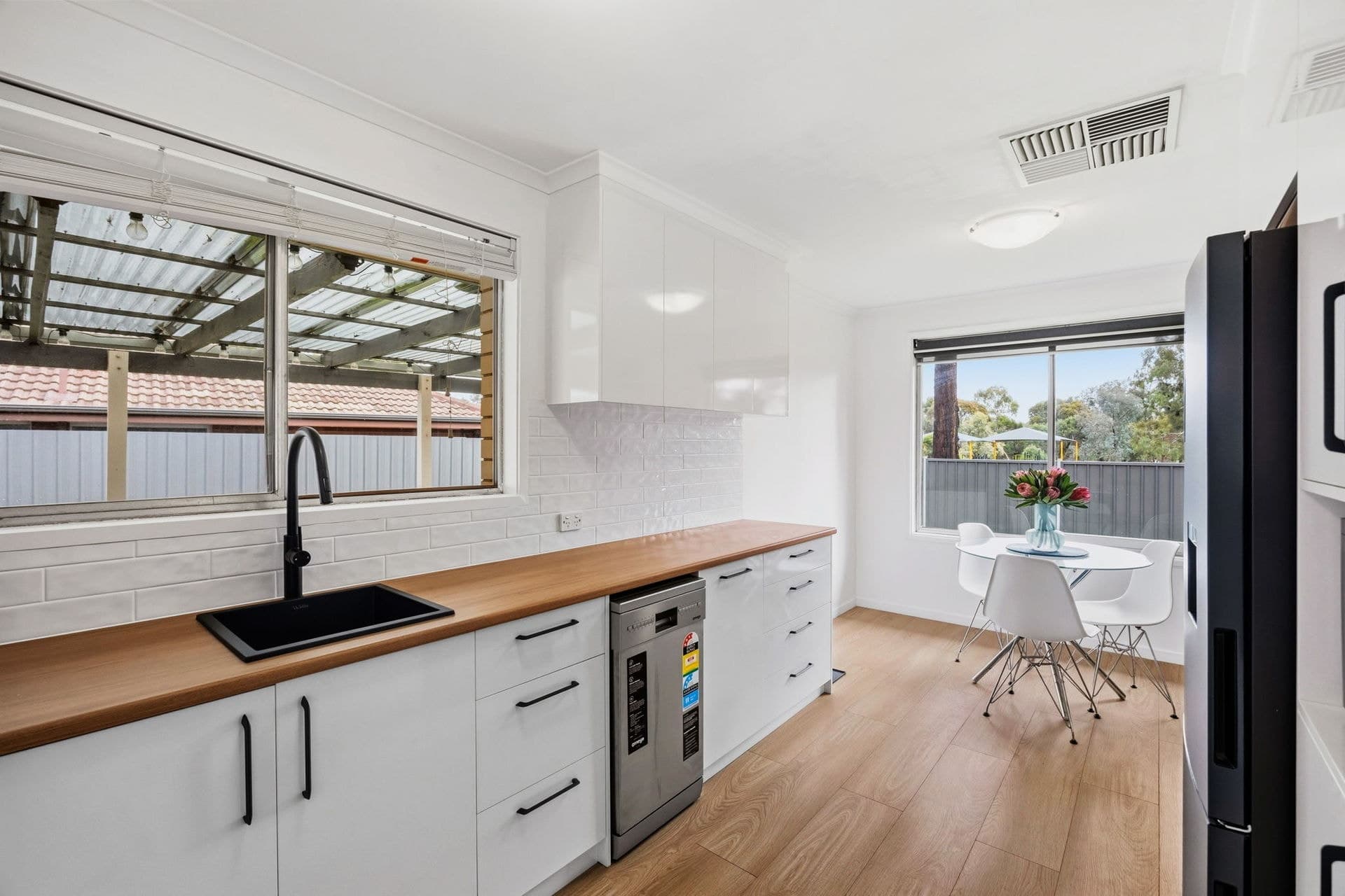 40 Francis Crescent, Salisbury Heights, Salisbury Heights - Thumbnail 2