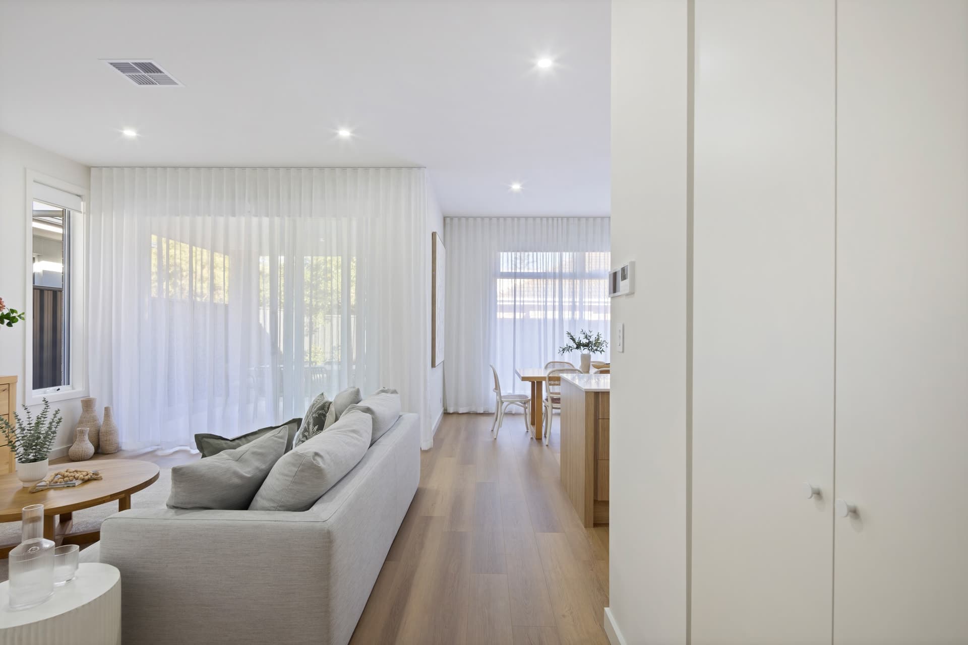 73 Swan Street, Grange, Grange - Thumbnail 2
