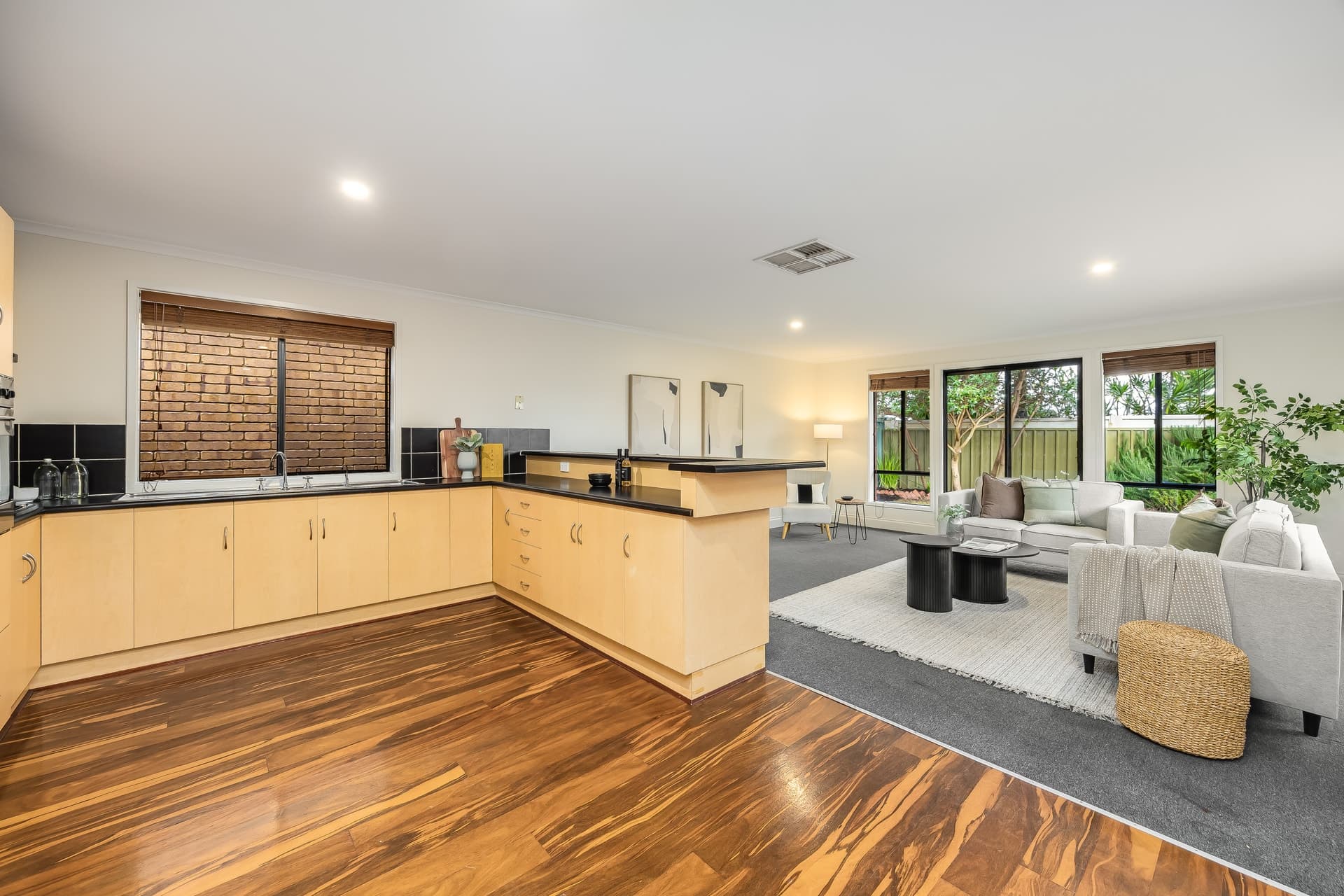 7 Tulipwood Court, Greenwith - Thumbnail 4
