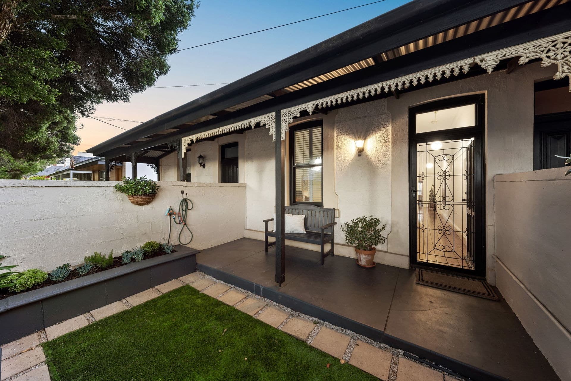 17 Porter Street, Parkside, Parkside - Image 1