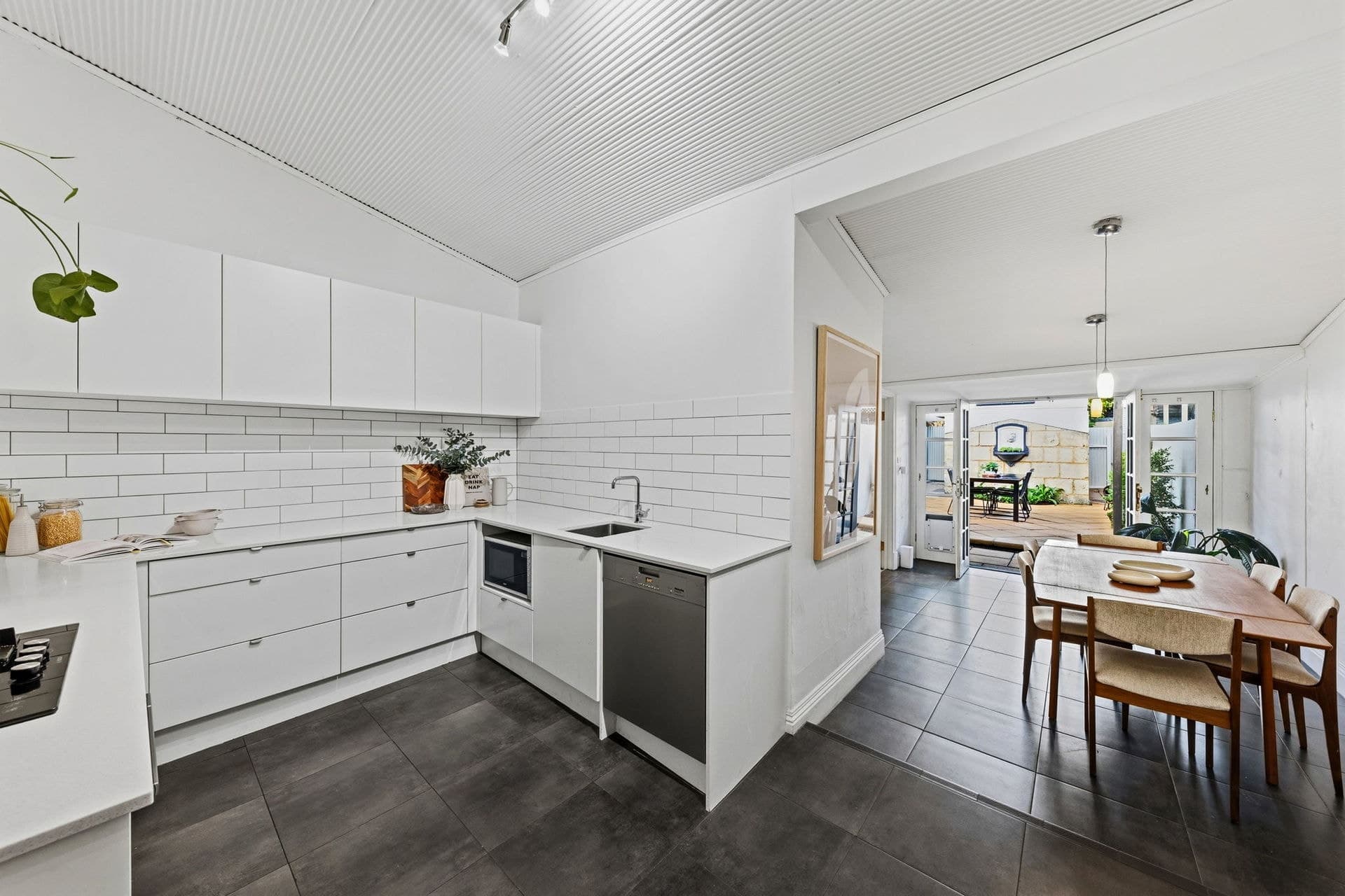 17 Porter Street, Parkside, Parkside - Thumbnail 4