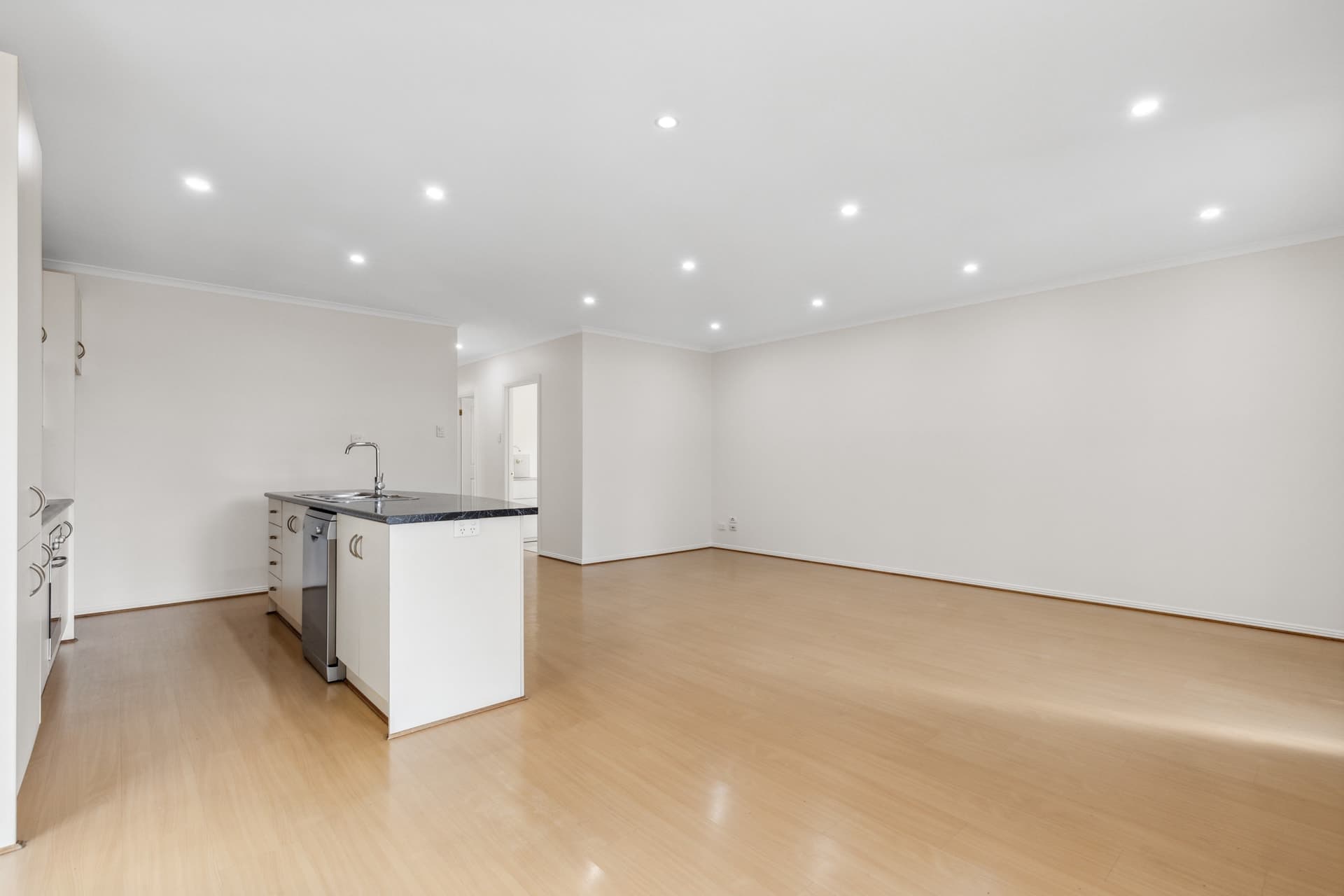 11A Felix Street, Dover Gardens - Thumbnail 3
