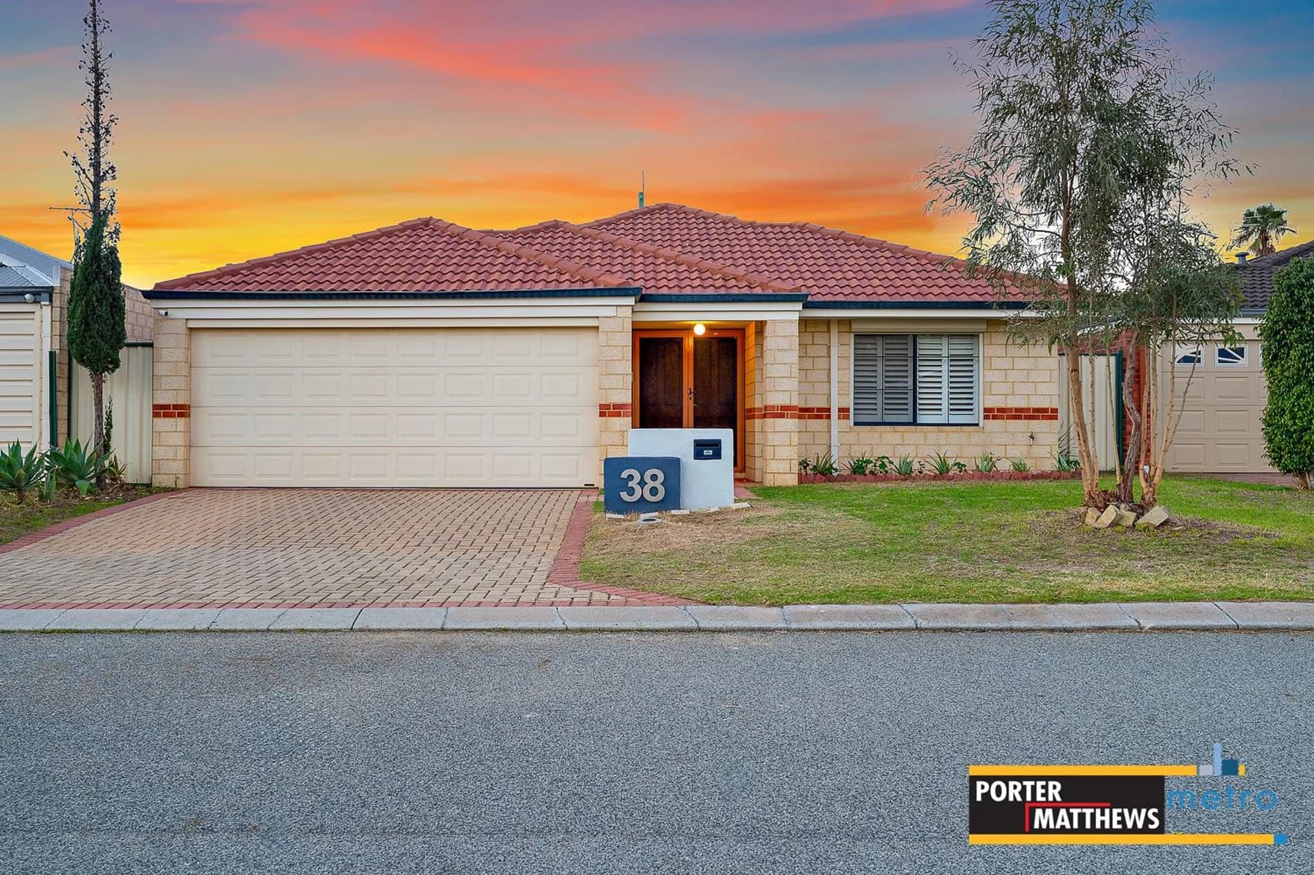 38 Spoonbill Pl, QUEENS PARK WA 6107, Queens Park - Image 1