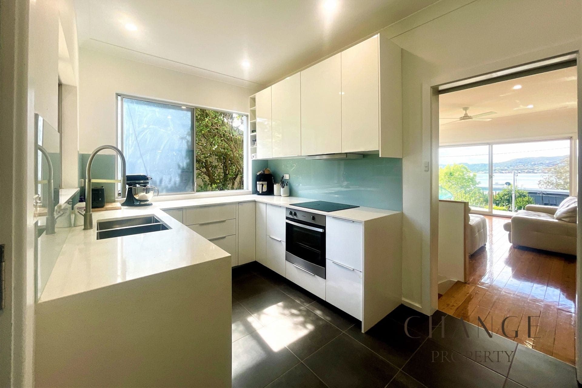 12 Merindah Avenue Green Point NSW, Green Point - Thumbnail 2