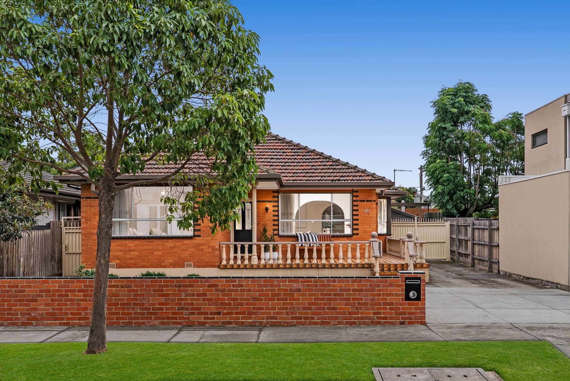 20 Riviera Road, Avondale Heights, Avondale Heights - Image 1