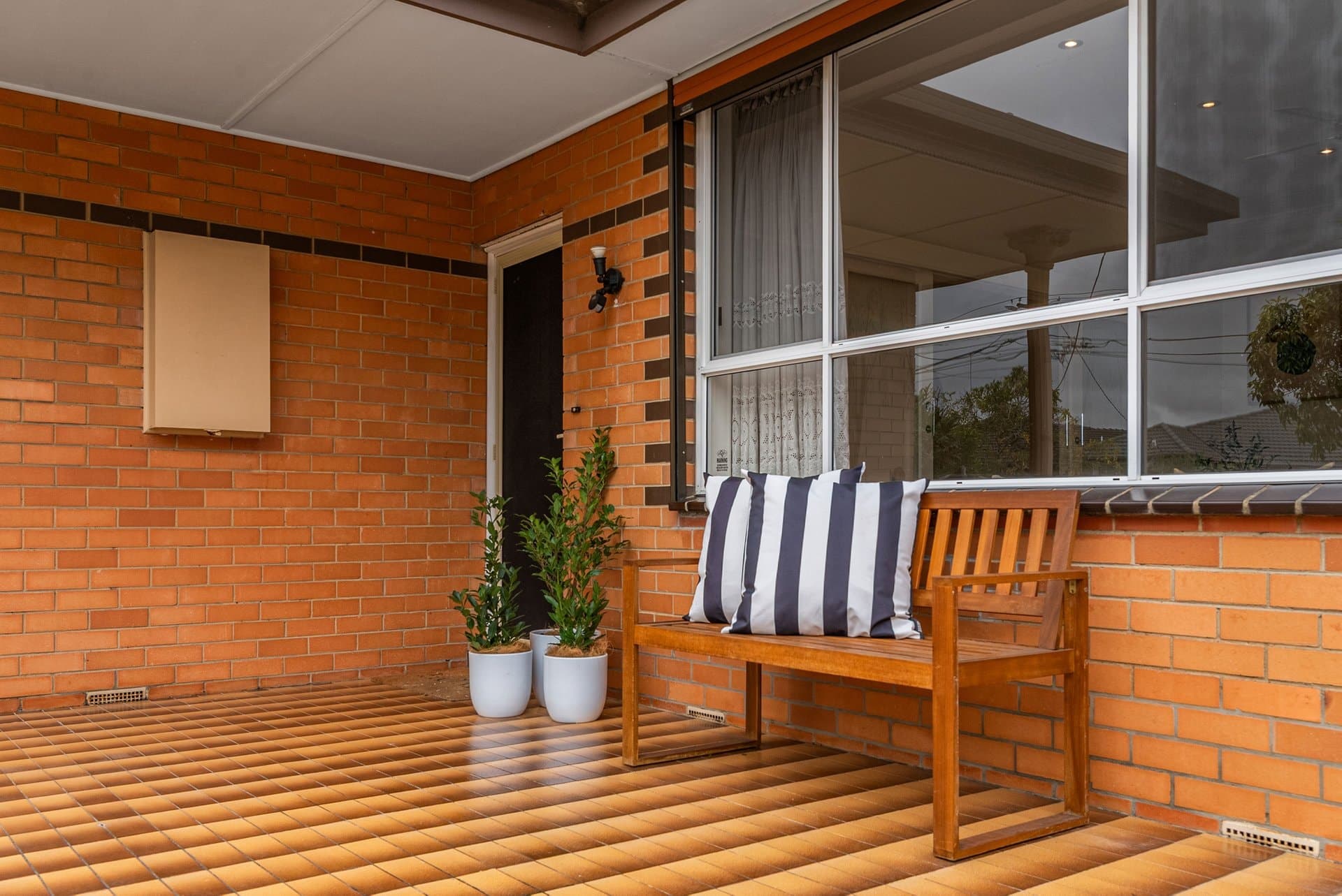 20 Riviera Road, Avondale Heights - Thumbnail 2