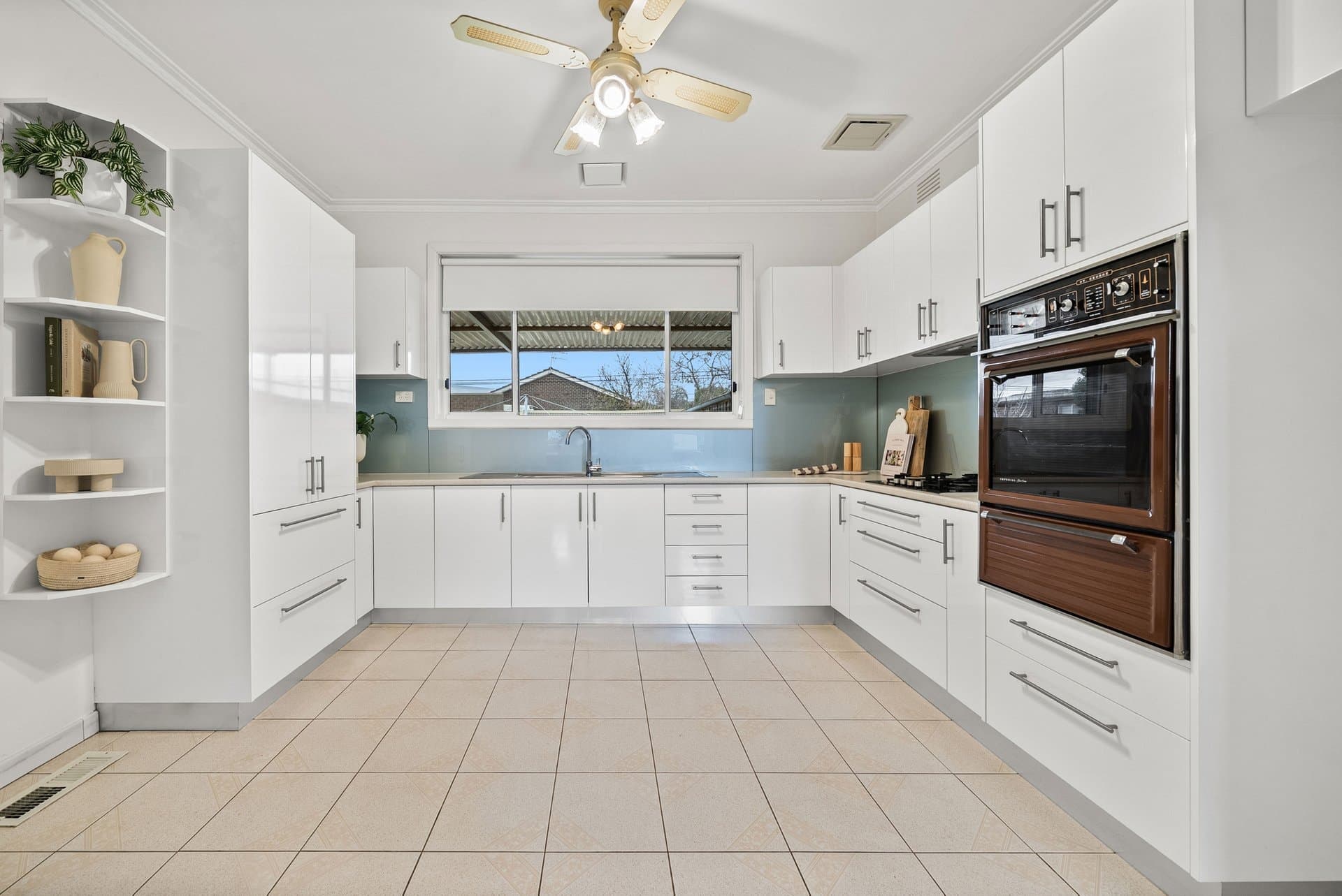 20 Riviera Road, Avondale Heights - Thumbnail 7