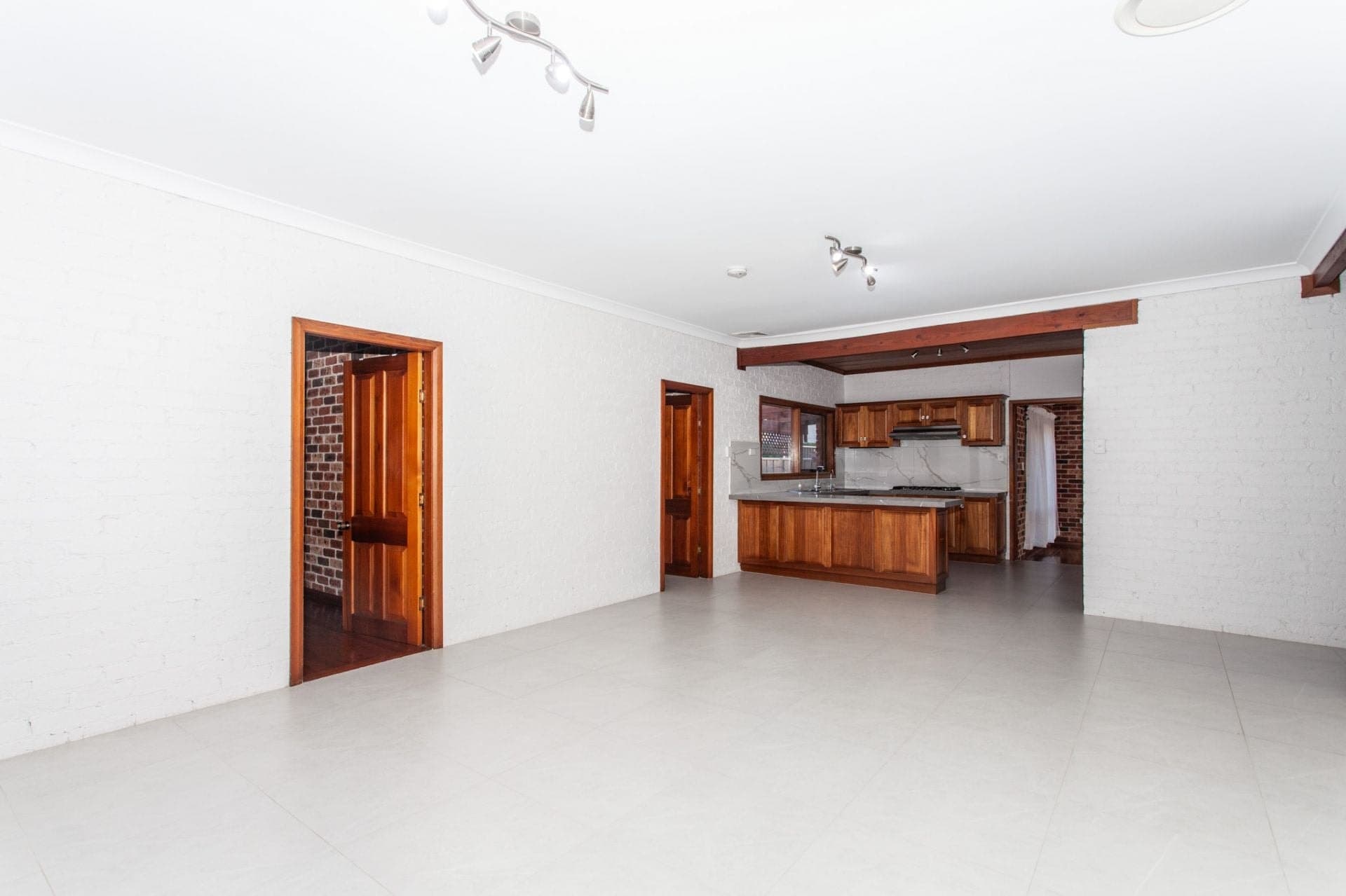 10 Heaslip Street, Coniston NSW, Coniston - Thumbnail 5
