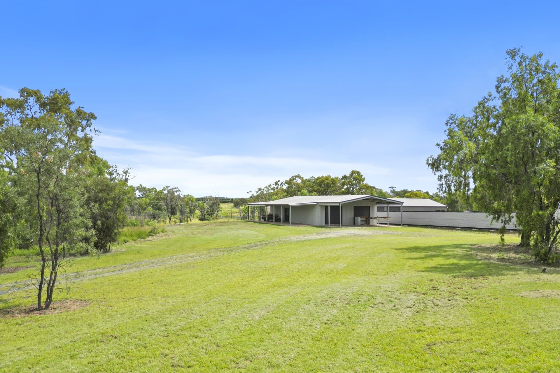 7 Patanga Place, Emerald - Thumbnail 2
