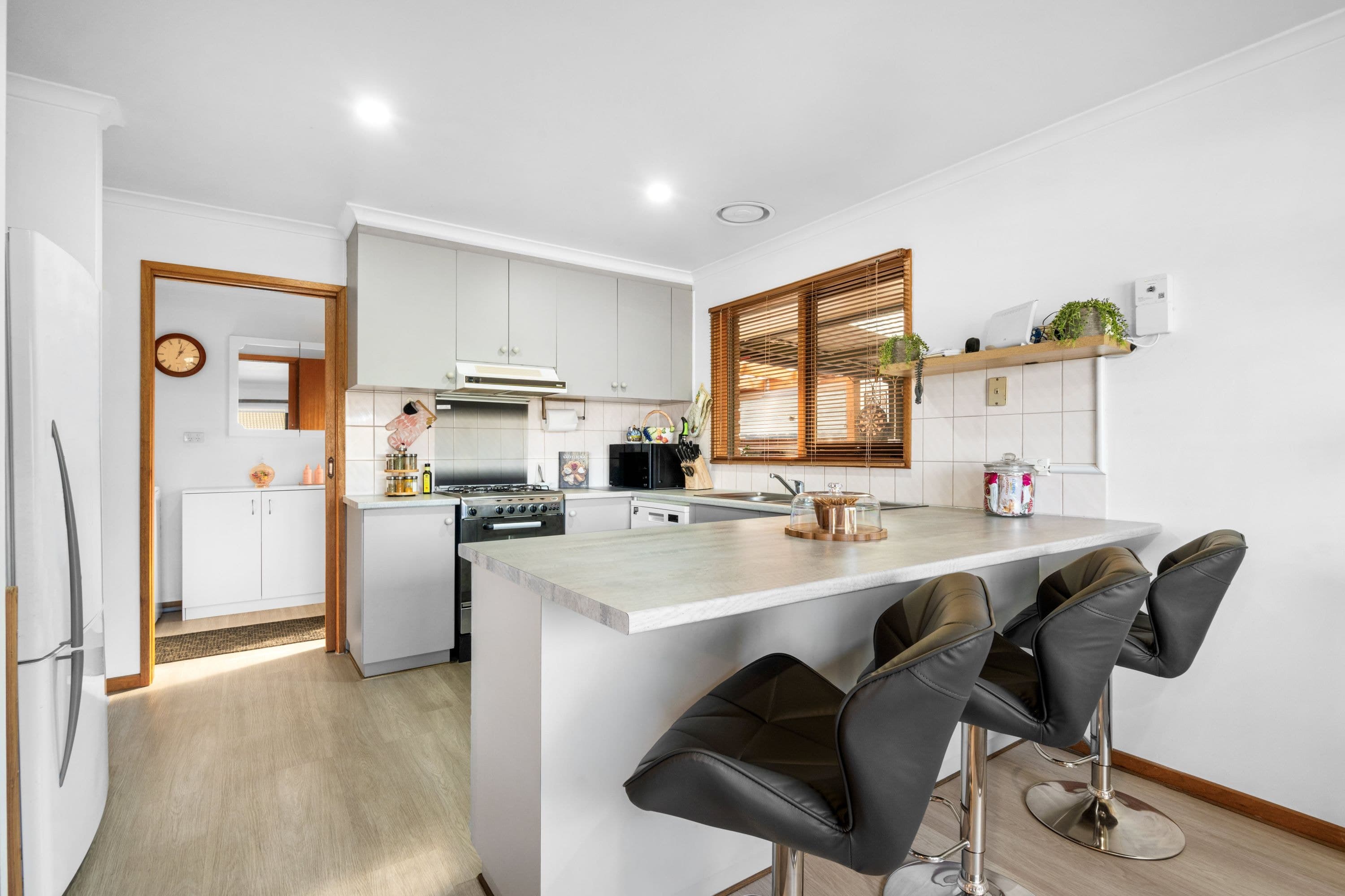 18 Charlton Road, Corio VIC 3214, Corio - Thumbnail 4