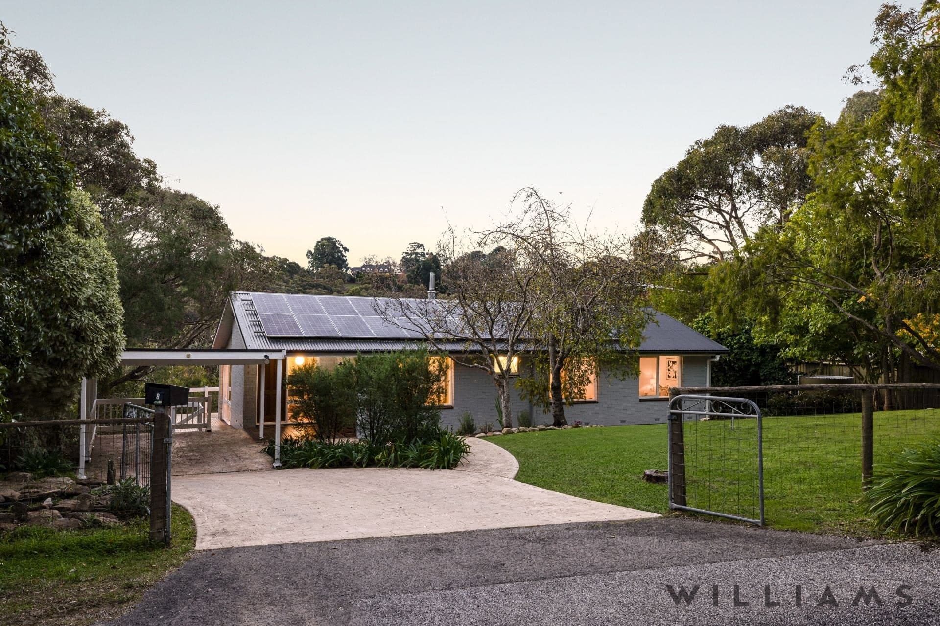 8 Lionel Drive, Aldgate, Aldgate - Thumbnail 2