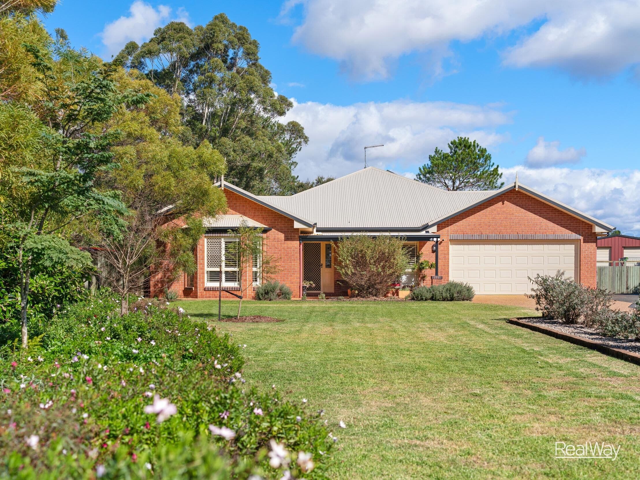 9 Andersson Court, Highfields QLD 4352, Highfields - Thumbnail 2