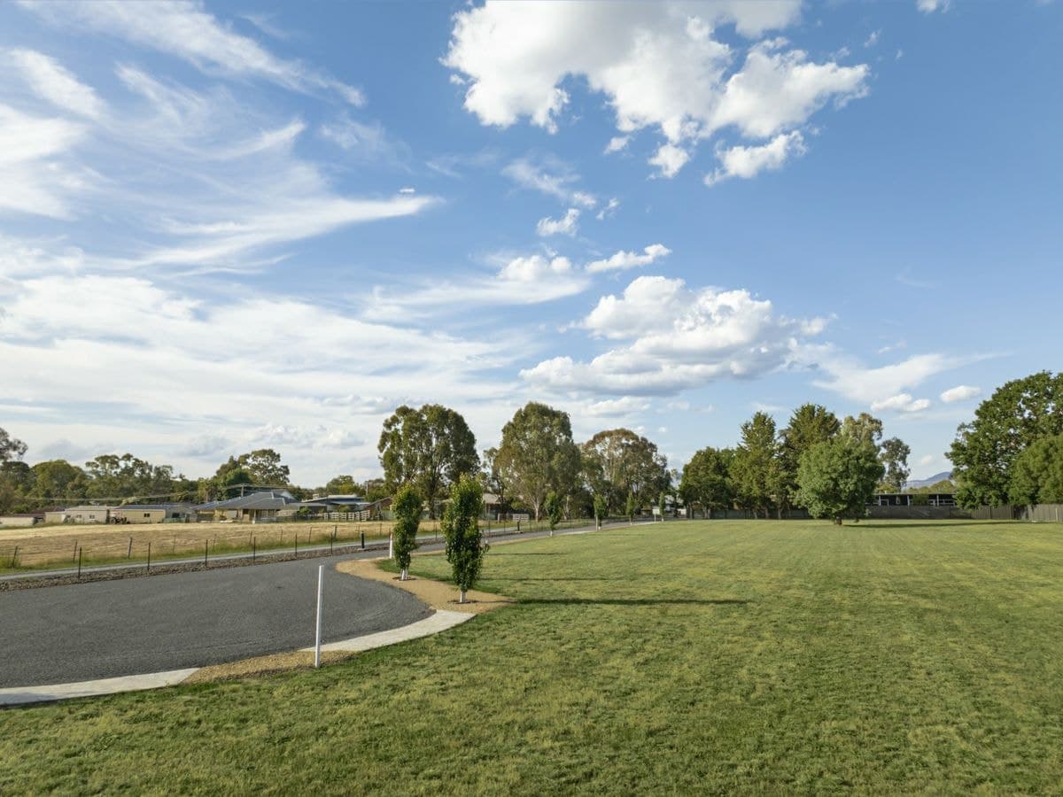 1 Cockatoo Court, MANSFIELD, Mansfield - Thumbnail 7
