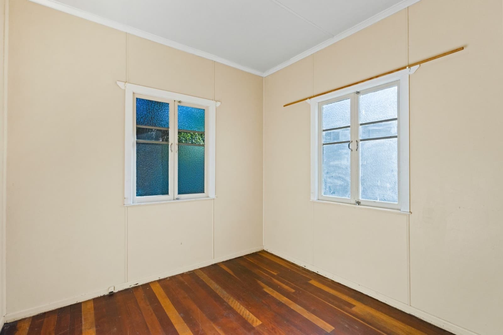 13 Creek Street, SILKSTONE, Silkstone - Thumbnail 4