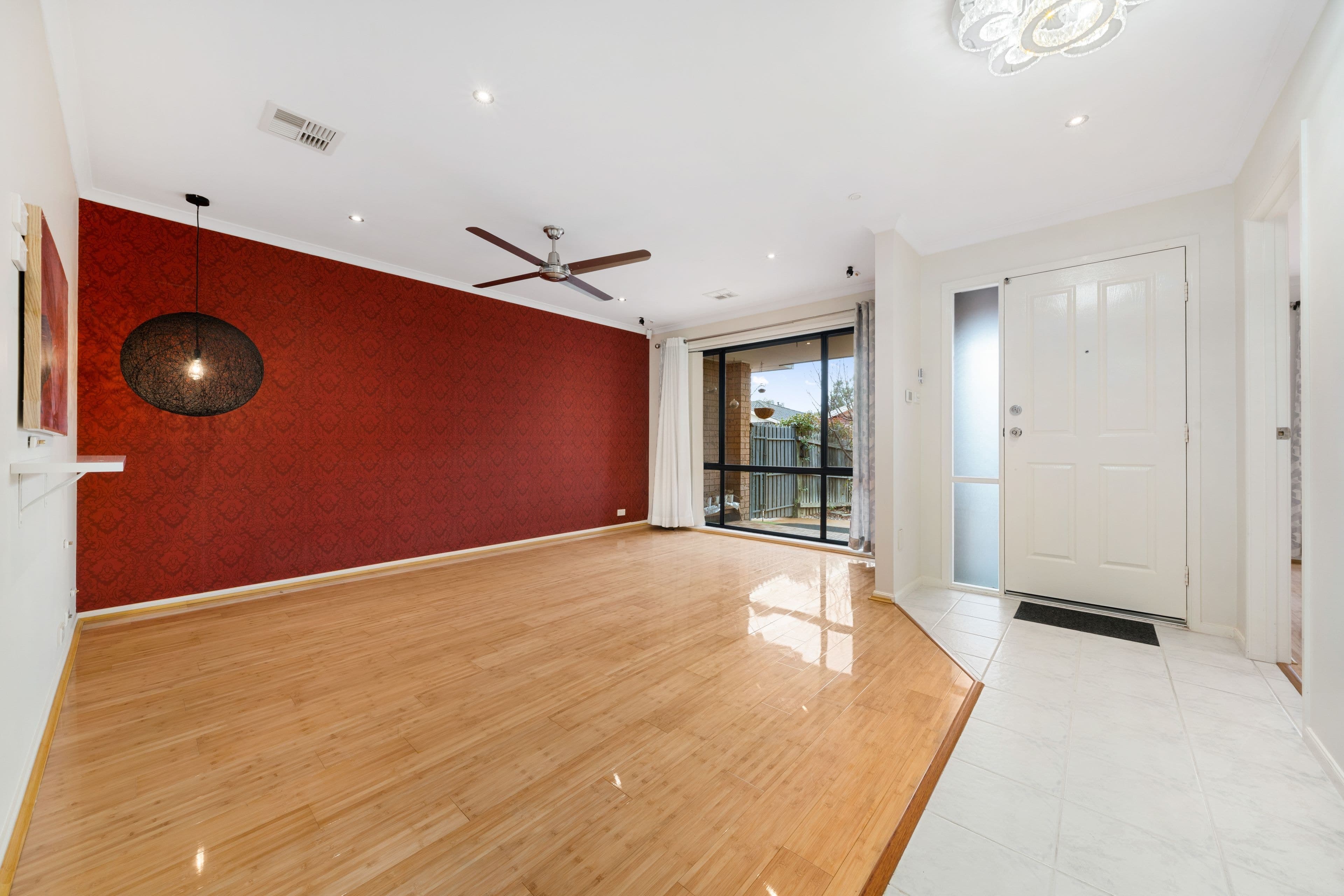 5/92 Casey Crescent, Calwell ACT 2905, Calwell - Thumbnail 2