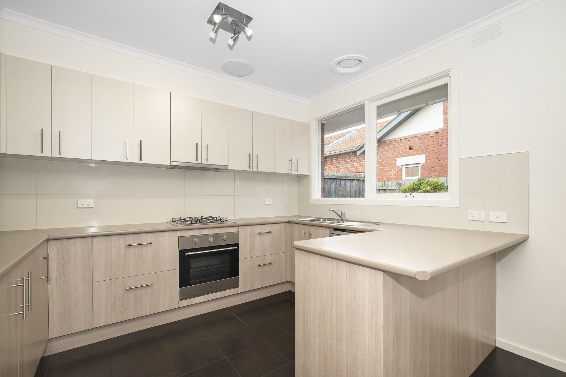 2/17-21 Oswald Street Elsternwick VIC, Elsternwick - Thumbnail 2