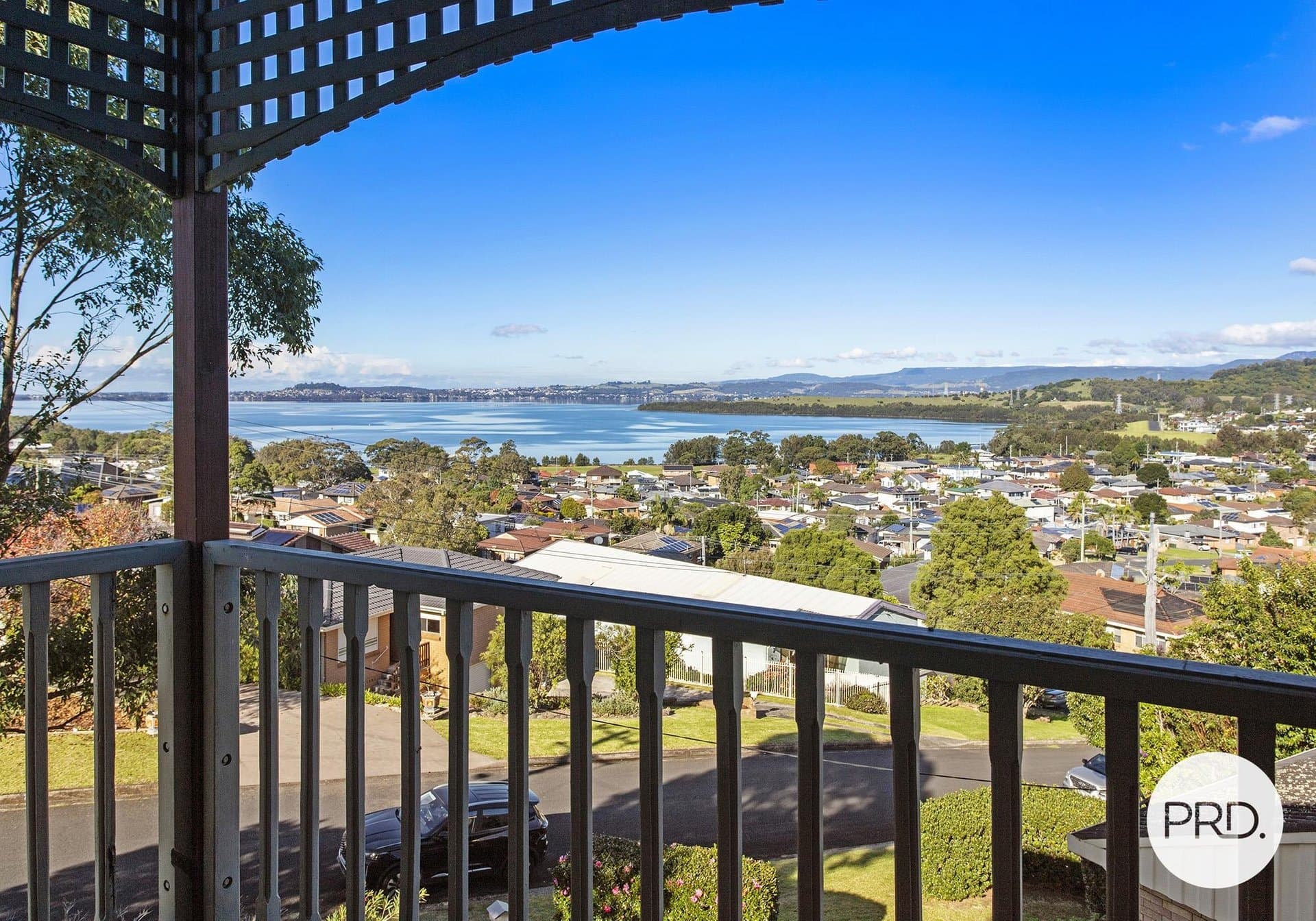 6 Burrows Avenue, KANAHOOKA NSW 2530, Kanahooka - Thumbnail 2