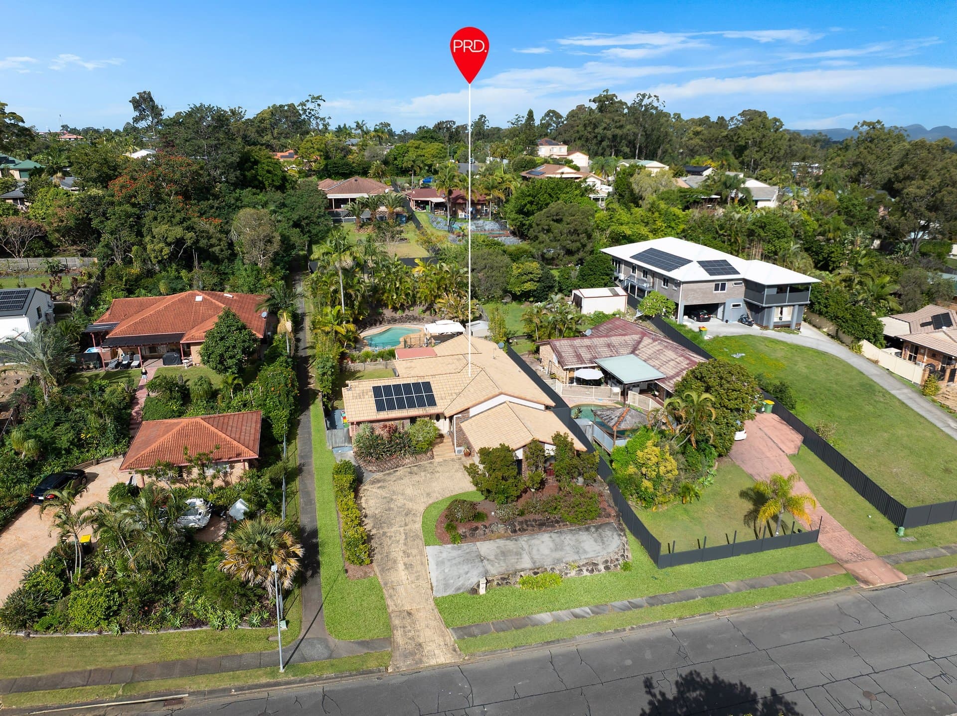 18 Watford Crescent, MOLENDINAR QLD 4214, Molendinar - Thumbnail 2
