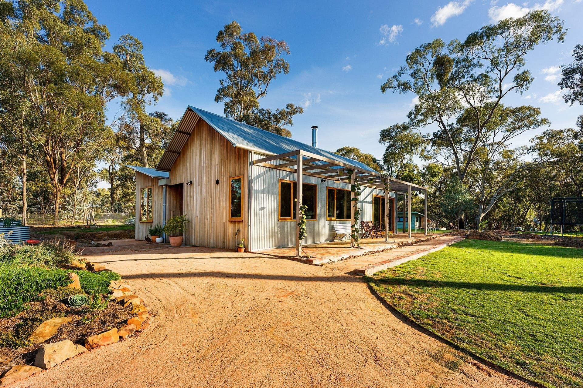 17 Burnett Road, Castlemaine, Castlemaine - Thumbnail 2
