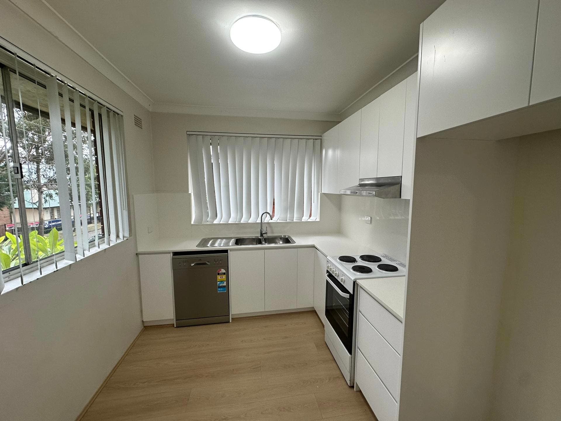 4/28 Myee Street, Merrylands, NSW, Merrylands - Thumbnail 2