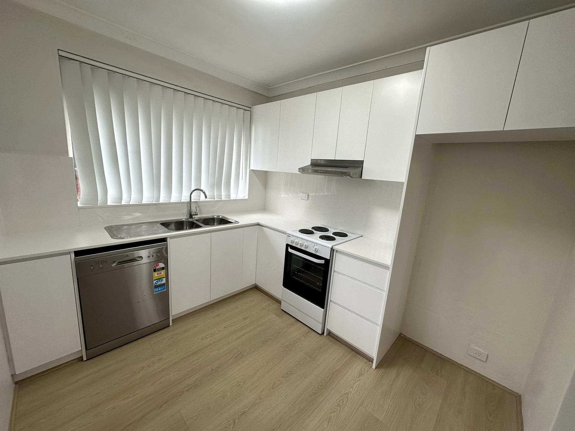 4/28 Myee Street, Merrylands, NSW, Merrylands - Thumbnail 3