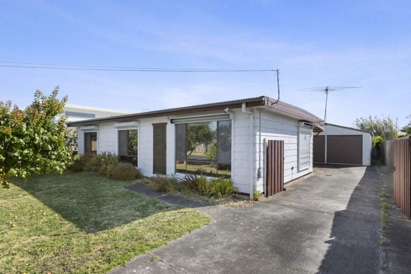 17 Wattletree Avenue St Leonards VIC, St Leonards - Image 1