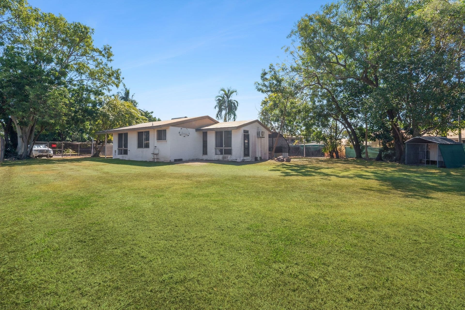 11 Cobham Court, Moulden - Image 1