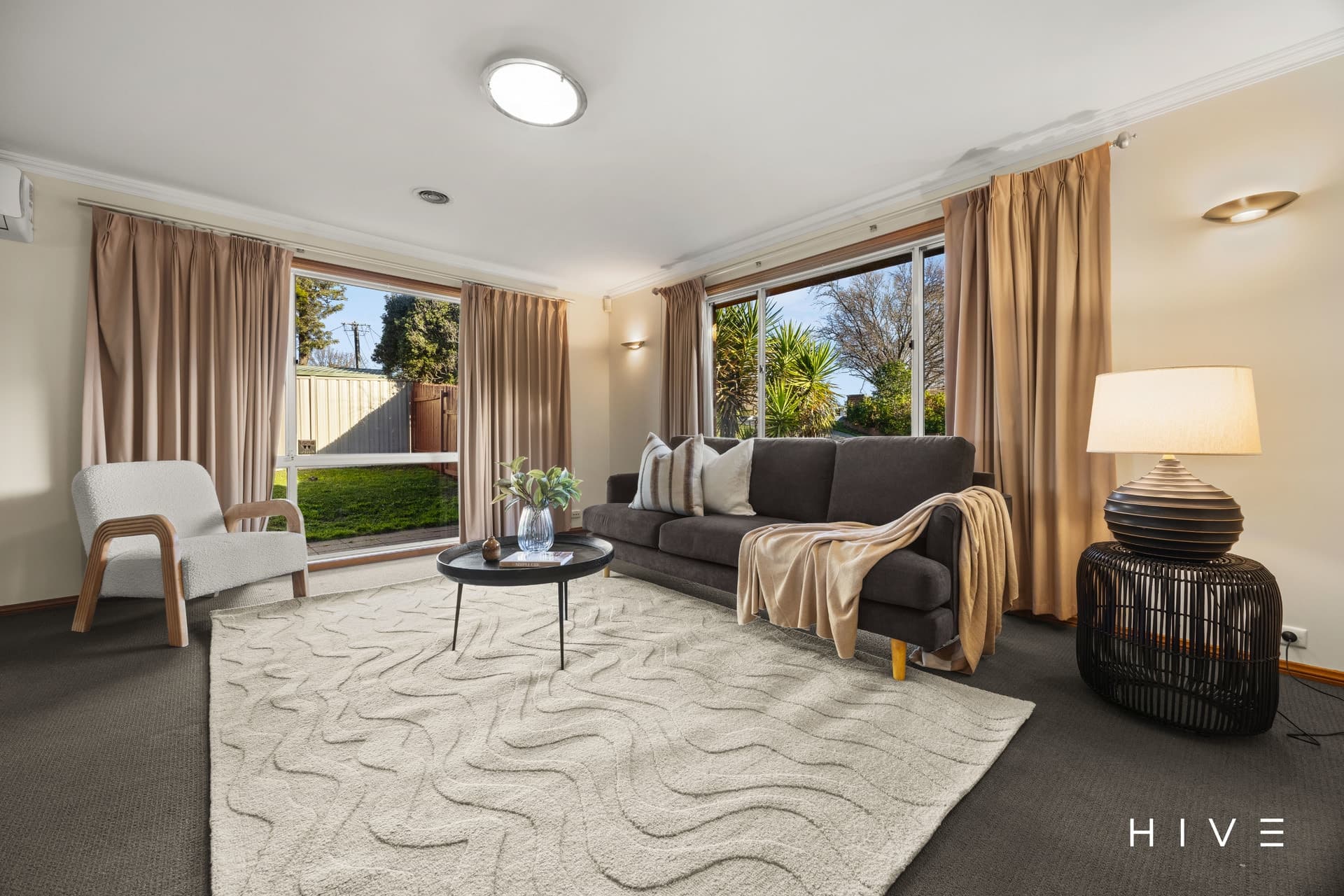 9 Firbank Close, Isabella Plains, Isabella Plains - Thumbnail 2