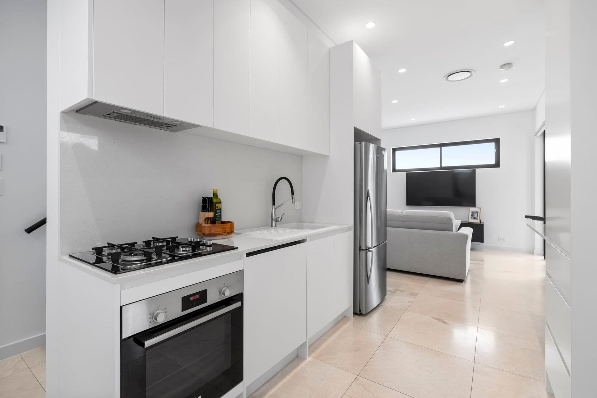 25A Russell Lane, Sans Souci - Thumbnail 3
