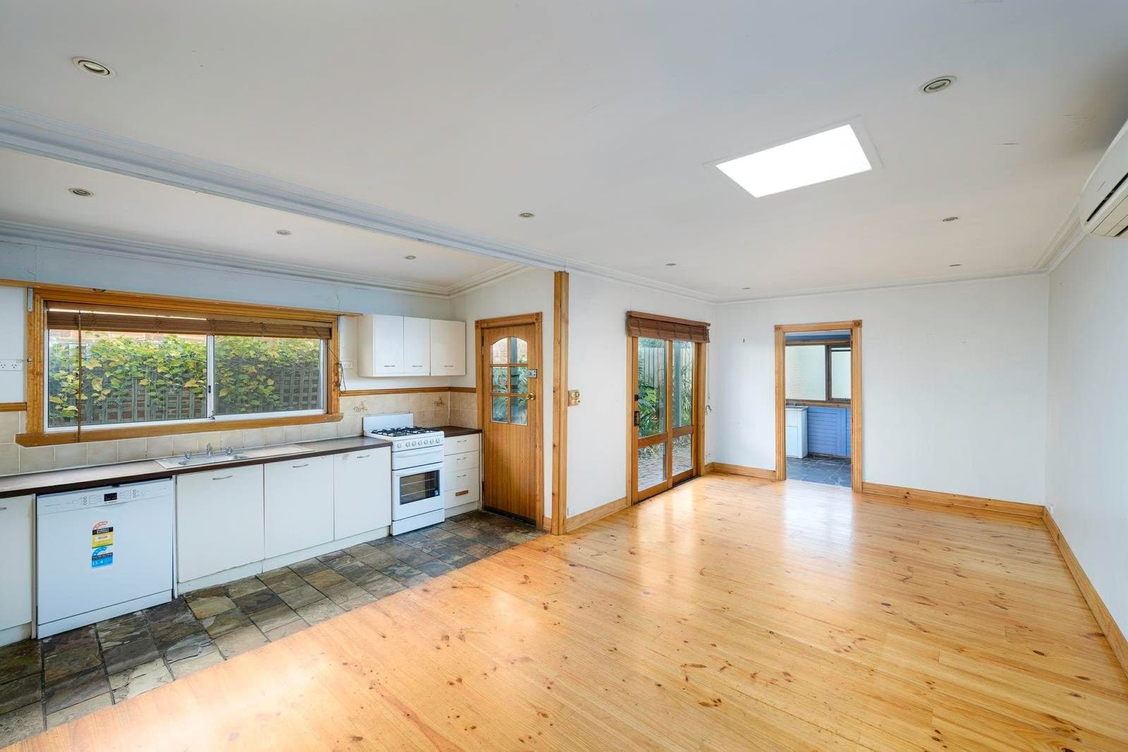 33 Charles Street, Brunswick VIC 3056, Brunswick - Thumbnail 3
