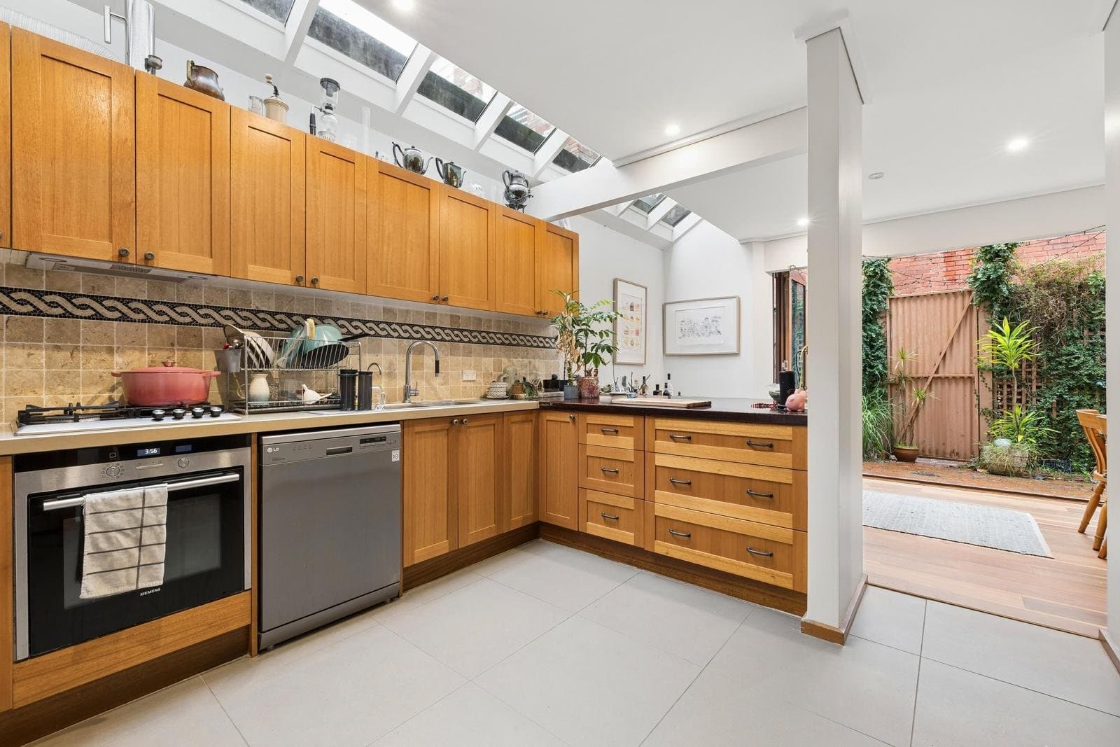 16 Murchison Street, Carlton VIC 3053, Carlton - Thumbnail 5