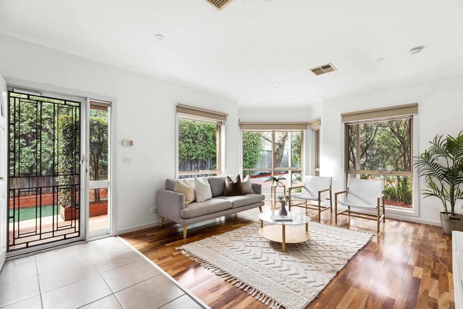 2/157 Porter Road, Heidelberg Heights VIC 3081, Heidelberg Heights - Thumbnail 2