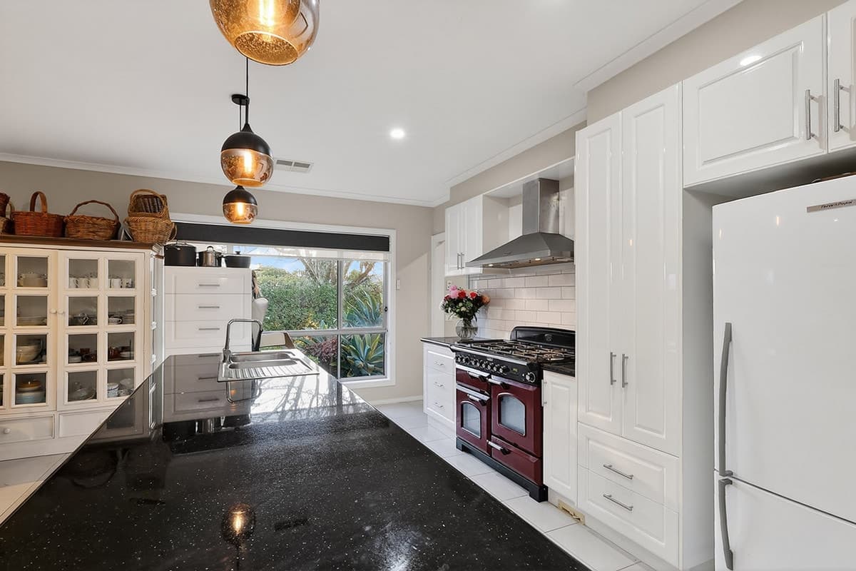 20 Albert Street, Woodford, VIC, Woodford - Thumbnail 5