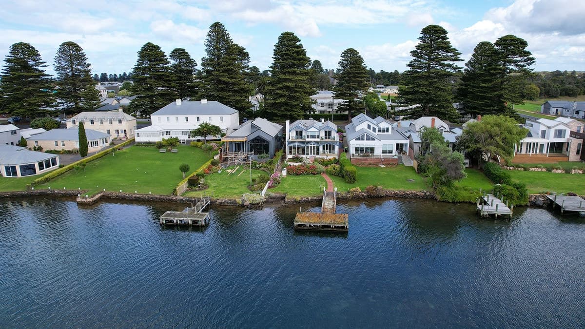 93 Gipps Street, Port Fairy, VIC, Port Fairy - Thumbnail 3