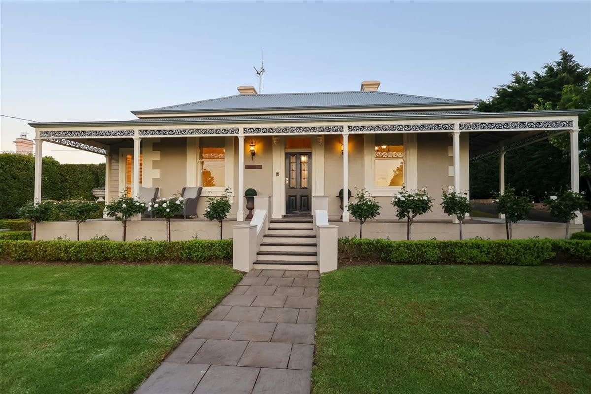 "Somerton" 24 Mickle Crescent, Warrnambool, VIC, Warrnambool - Thumbnail 2