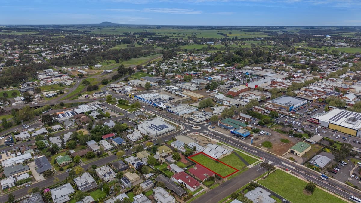 6 Clarendon Street, Hamilton, VIC, Hamilton - Thumbnail 2