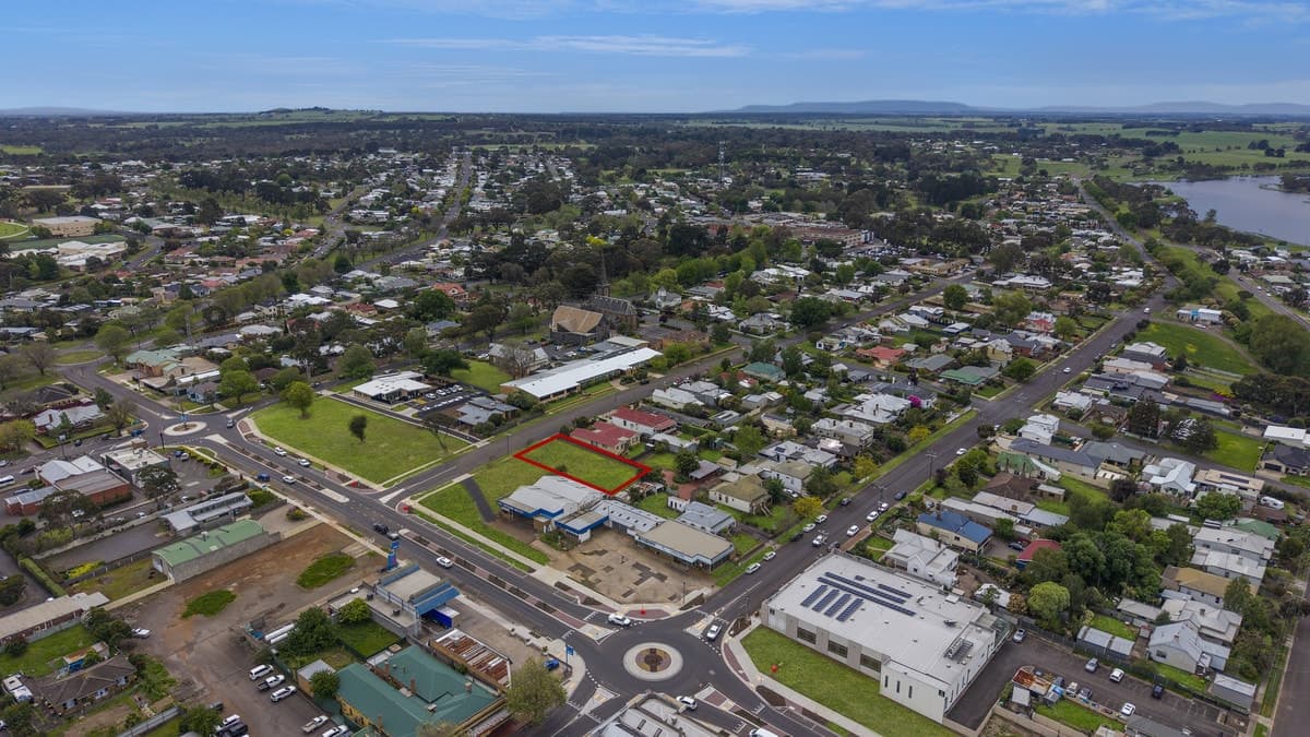 6 Clarendon Street, Hamilton, VIC, Hamilton - Thumbnail 3