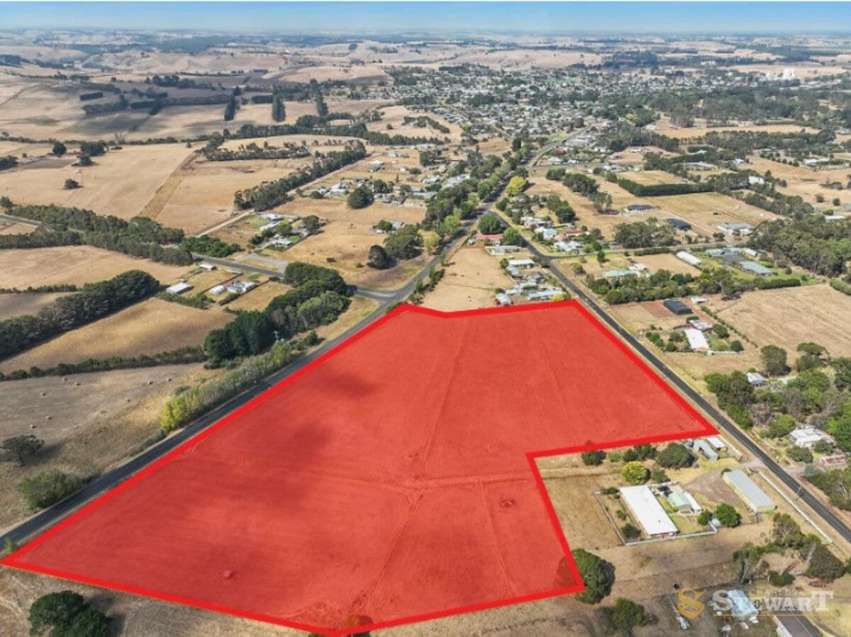 2/48 Cemetery Road, Cobden, VIC, Cobden - Image 1