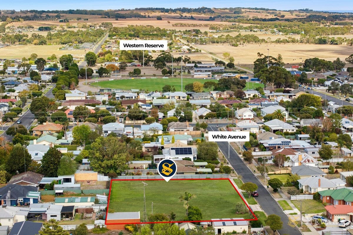 2 White Avenue, Colac, VIC, Colac - Thumbnail 8