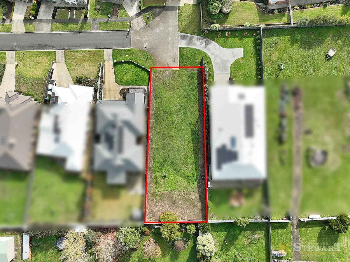 12 Almond Grove, Elliminyt, VIC, Elliminyt - Thumbnail 2