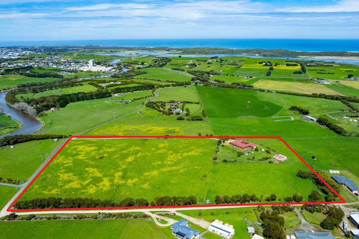 101 Farnham Road, Warrnambool, VIC, Warrnambool - Thumbnail 2