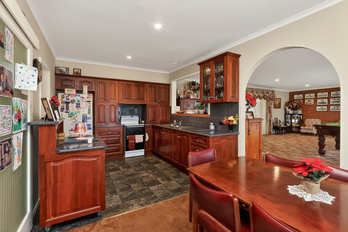 'Avon Park Farm' 310 Chocolyn Road, Camperdown, VIC, Camperdown - Thumbnail 5