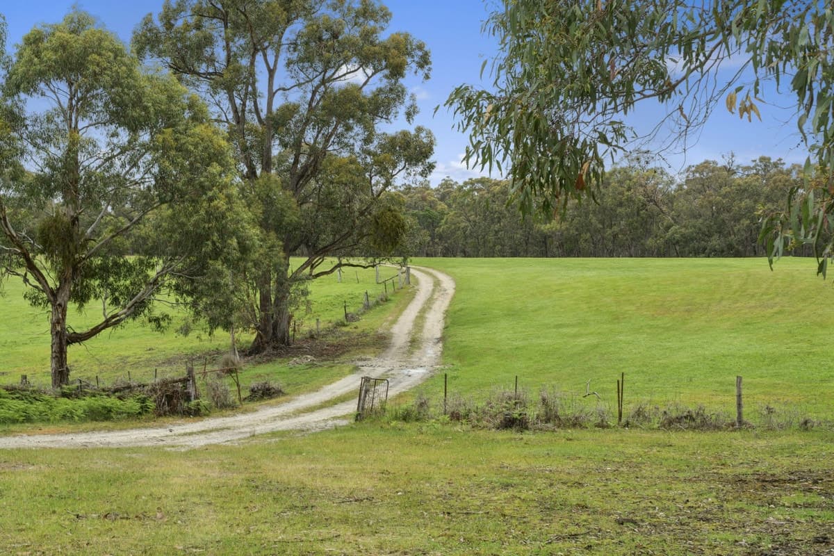 140 Sykes Road, Berringa, VIC, Berringa - Thumbnail 2
