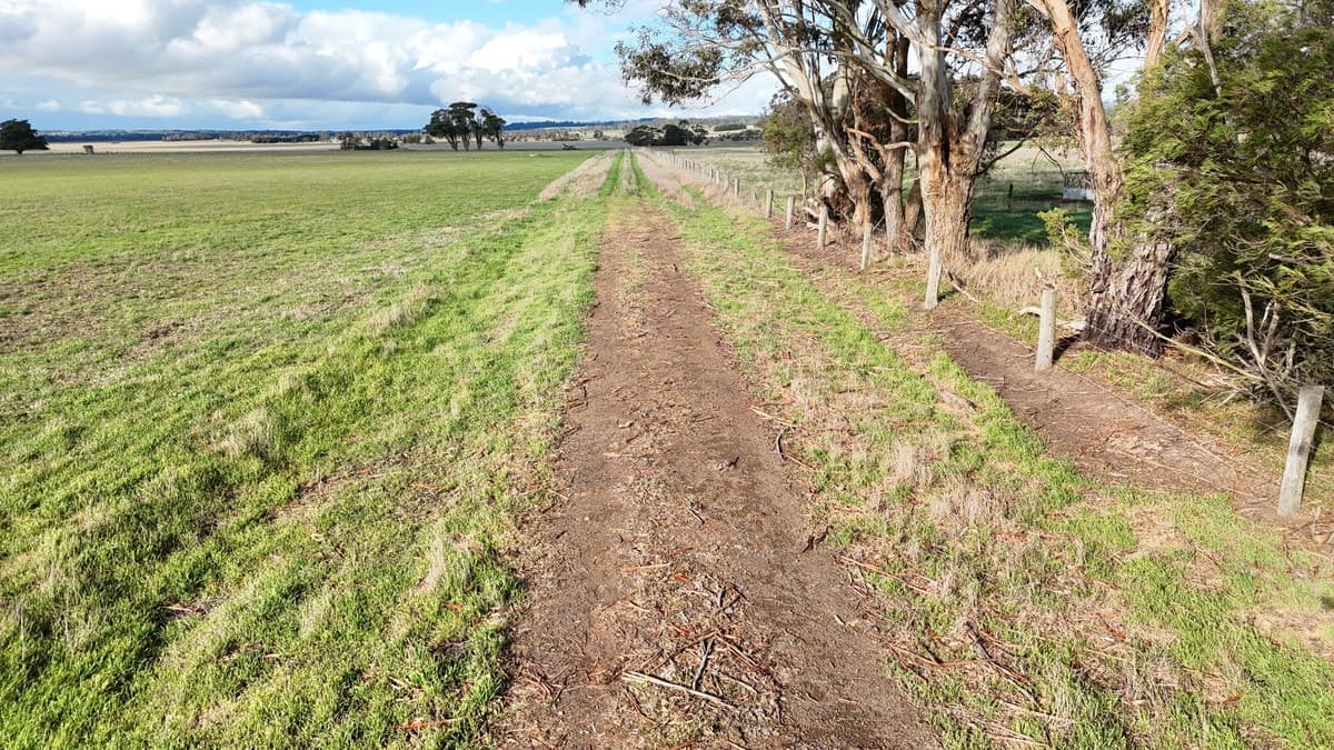 1/1075 Larpent Road, Larpent, VIC, Larpent - Thumbnail 2