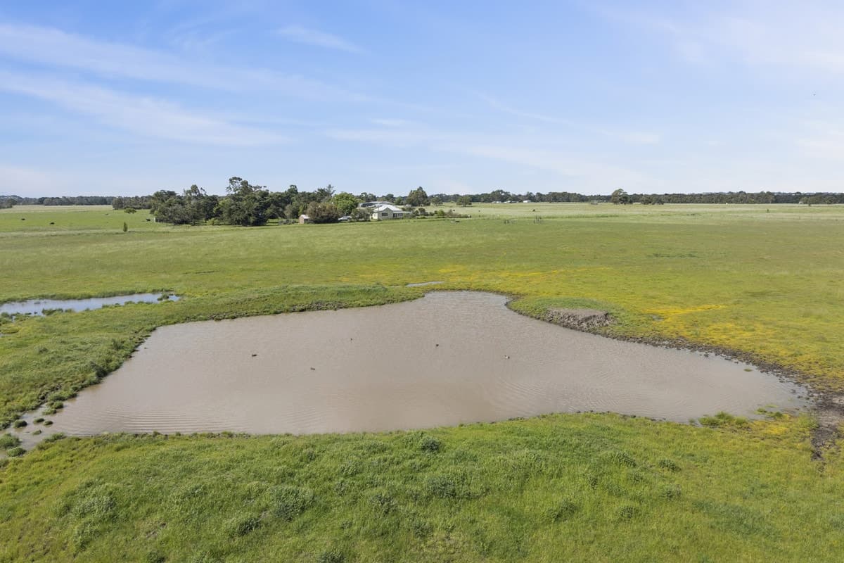 45 Holmchase Road, Elliminyt, VIC, Elliminyt - Thumbnail 5