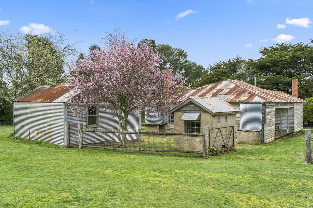 1526 Buninyong-Mt Mercer Road, Grenville, VIC, Grenville - Thumbnail 2