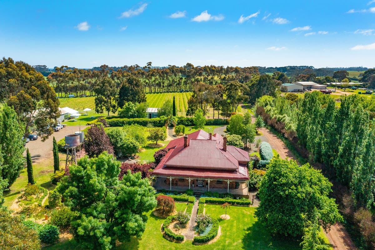 271 Pierrepoint Road, Hamilton, VIC, Hamilton - Image 1
