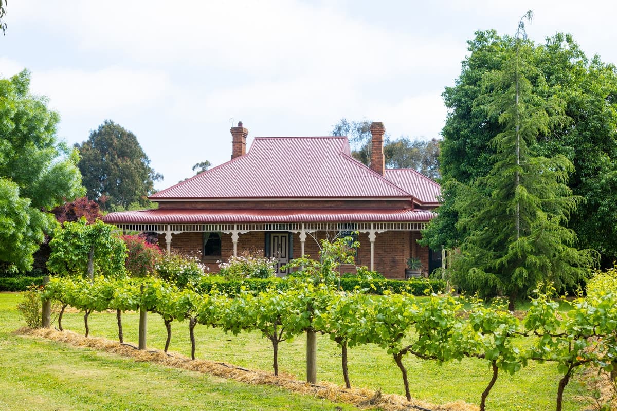 271 Pierrepoint Road, Hamilton, VIC, Hamilton - Thumbnail 4